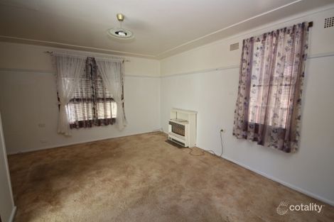 Property photo of 24 Castlereagh Avenue Mount Austin NSW 2650