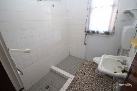 Property photo of 24 Castlereagh Avenue Mount Austin NSW 2650