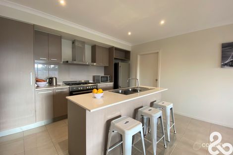 Property photo of 19 Methven Avenue South Morang VIC 3752