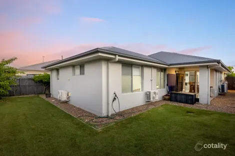 Property photo of 37 Denham Circuit Willow Vale QLD 4209