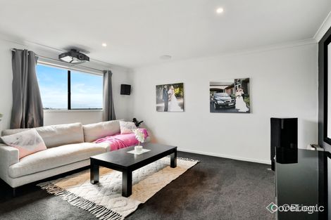 Property photo of 6 Alluvian Way Carrum Downs VIC 3201