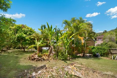 Property photo of 23 Aloota Crescent Ocean Shores NSW 2483