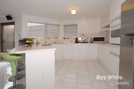 Property photo of 8 Oates Court Cranbourne North VIC 3977
