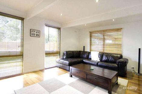 Property photo of 4 Toorak Drive Dingley Village VIC 3172