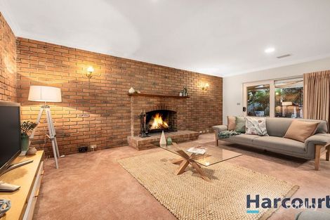 Property photo of 13 Hamsterley Square Wantirna VIC 3152