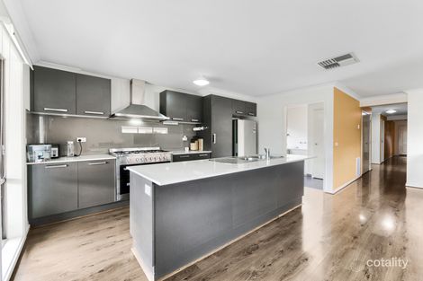 Property photo of 17 Challenger Circuit Cranbourne East VIC 3977