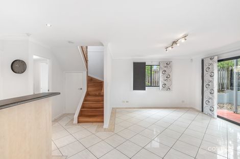 Property photo of 2/18 Princess Street Fairfield QLD 4103