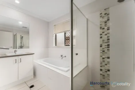 Property photo of 3 Arkose Street Yarrabilba QLD 4207