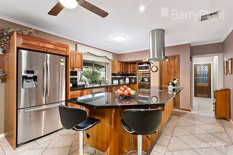 Property photo of 2-3 Murndal Court Berwick VIC 3806