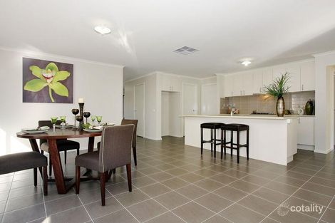 Property photo of 11 Norris Circuit Croydon VIC 3136