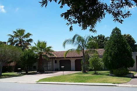 4 Sittella St, Stirling, WA 6021