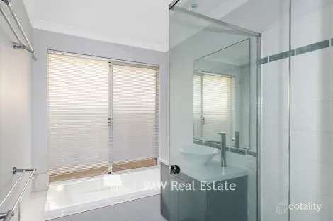 Property photo of 54 Cherry Hills Circle Dunsborough WA 6281