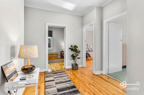 Property photo of 100 Lake Terrace East Mount Gambier SA 5290