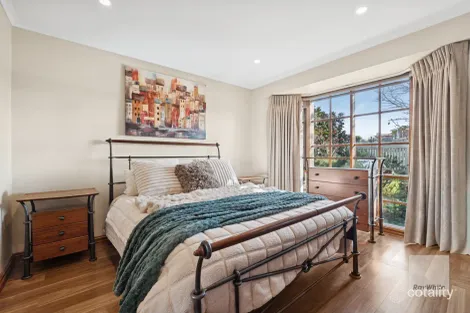 Property photo of 74 Saronvale Crescent Hillside VIC 3037