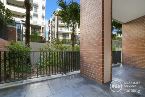 Property photo of 1 Cullen Close Forest Lodge NSW 2037