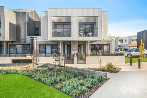 Property photo of 1 Tanzanite Court Berwick VIC 3806