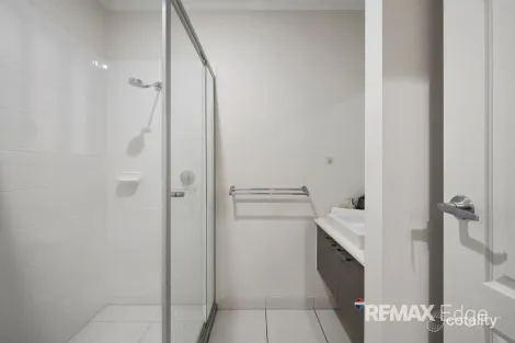 Property photo of 96 Grassbird Drive Point Cook VIC 3030