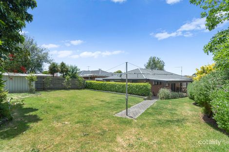 Property photo of 28 Sullivan Drive Somerville VIC 3912