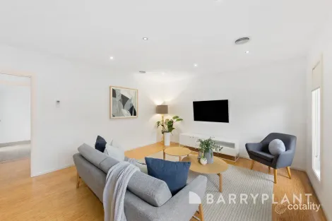 Property photo of 18 Isabella Court Albanvale VIC 3021