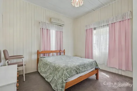 Property photo of 8 Guy Street Shorncliffe QLD 4017