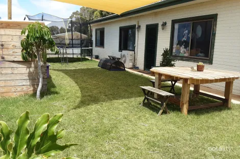 Property photo of 11 Cairo Terrace Arno Bay SA 5603