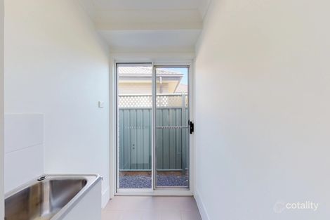 Property photo of 22 Dalbeattie Crescent Dubbo NSW 2830