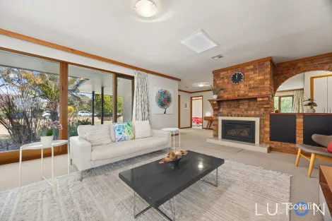 28 Carleton St, Kambah, ACT 2902