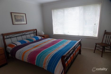 Property photo of 2/2 Coraki Close Ourimbah NSW 2258