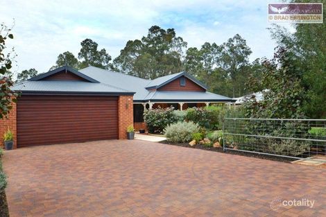 Property photo of 30 Painter Crescent Mundaring WA 6073