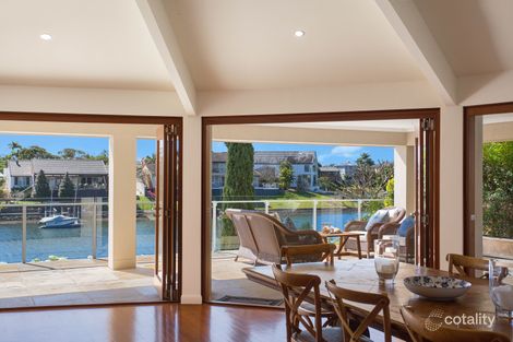 Property photo of 36 Selkirk Avenue Benowa QLD 4217