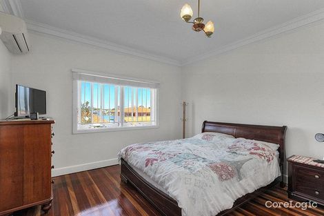 Property photo of 36 Oxlade Drive New Farm QLD 4005