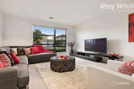 Property photo of 29 Ashberg Drive Waterways VIC 3195