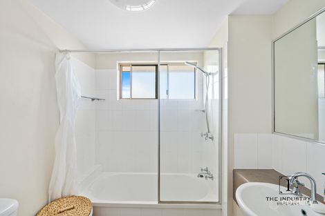 Property photo of 17/111-113 Martyn Street Parramatta Park QLD 4870