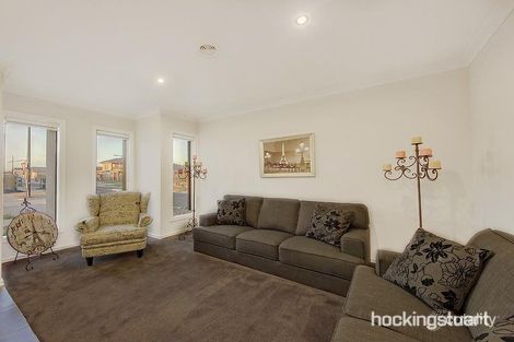 Property photo of 12 Keats Way Fraser Rise VIC 3336