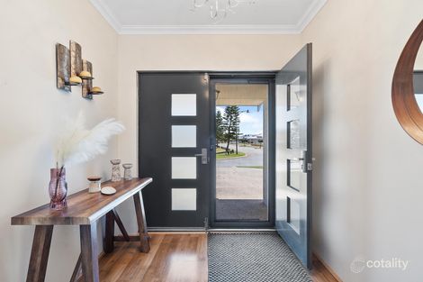 Property photo of 8 Coffs Bend Secret Harbour WA 6173