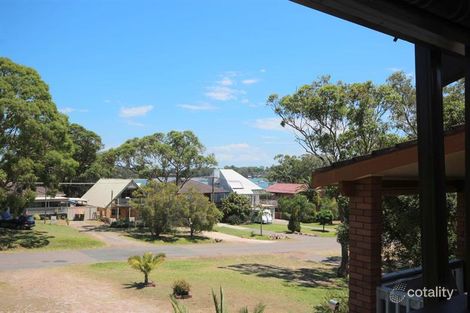 Property photo of 11 Avenue Of The Allies Tanilba Bay NSW 2319