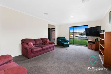 Property photo of 7 Crabbe Court Delahey VIC 3037