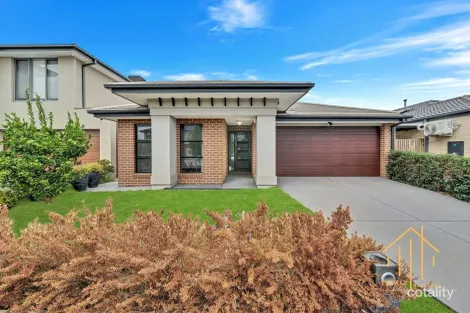 8 Remus Cct, Cranbourne West, VIC 3977