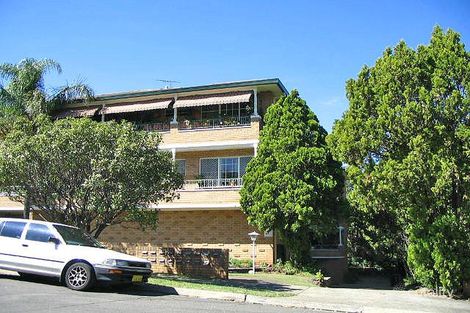 5/10 Hampton Court Rd, Carlton, NSW 2218