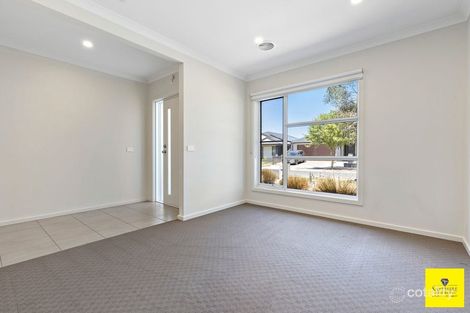 Property photo of 12 Rowena Way Mickleham VIC 3064