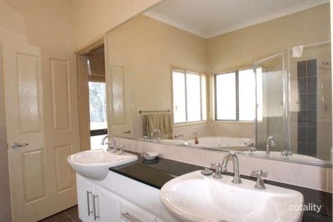 Property photo of 22 Murruba Place Jerrabomberra NSW 2619