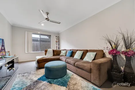 Property photo of 15 Hiddenvale Circuit Yarrabilba QLD 4207