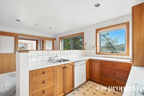 Property photo of 2/76 East Derwent Highway Lindisfarne TAS 7015