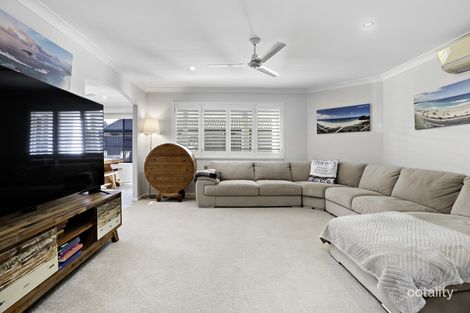 Property photo of 16 Fernleigh Crescent Mountain Creek QLD 4557