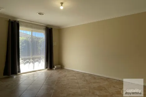 Property photo of 69 Elinda Place Reservoir VIC 3073