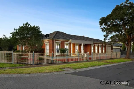 Property photo of 16 Newcombe Drive St Albans VIC 3021