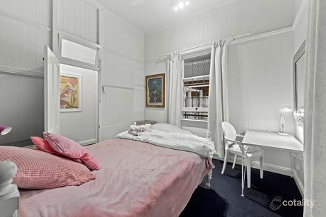 Property photo of 10 Westbourne Street Highgate Hill QLD 4101