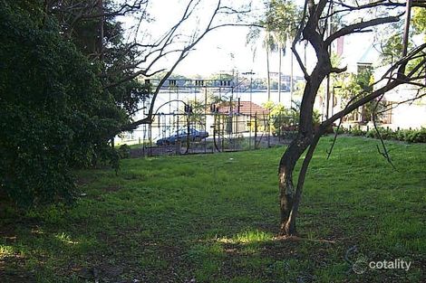 66 Wynnum Rd, Norman Park, QLD 4170