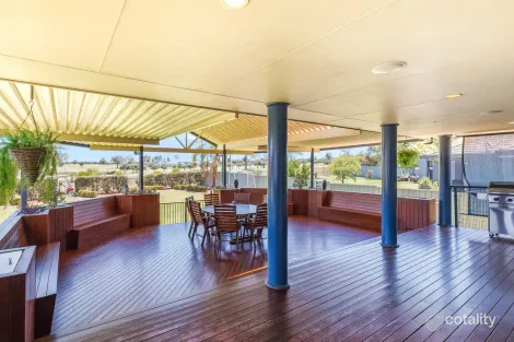 Property photo of 36 The Grange Hillvue NSW 2340