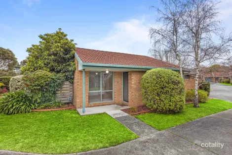 Property photo of 1/20-22 Kristen Close Glen Waverley VIC 3150